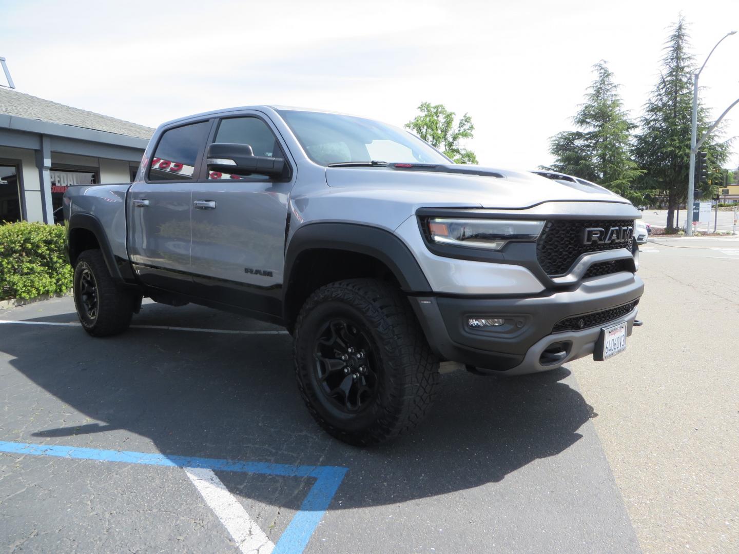 2021 SILVER /BLACK RAM 1500 TRX Crew Cab SB 4WD (1C6SRFU90MN) with an 6.2L V8 OHV 16V engine, 8A transmission, located at 2630 Grass Valley Highway, Auburn, CA, 95603, (530) 508-5100, 38.937893, -121.095482 - Photo#2